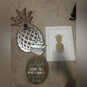 Pineapple Room / Wall Decor